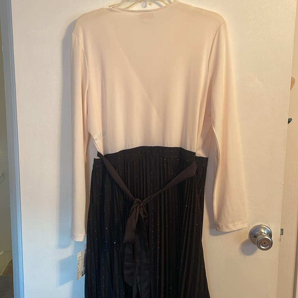 LuLaRoe DeAnne (size L) NWT - Picture 3 of 12